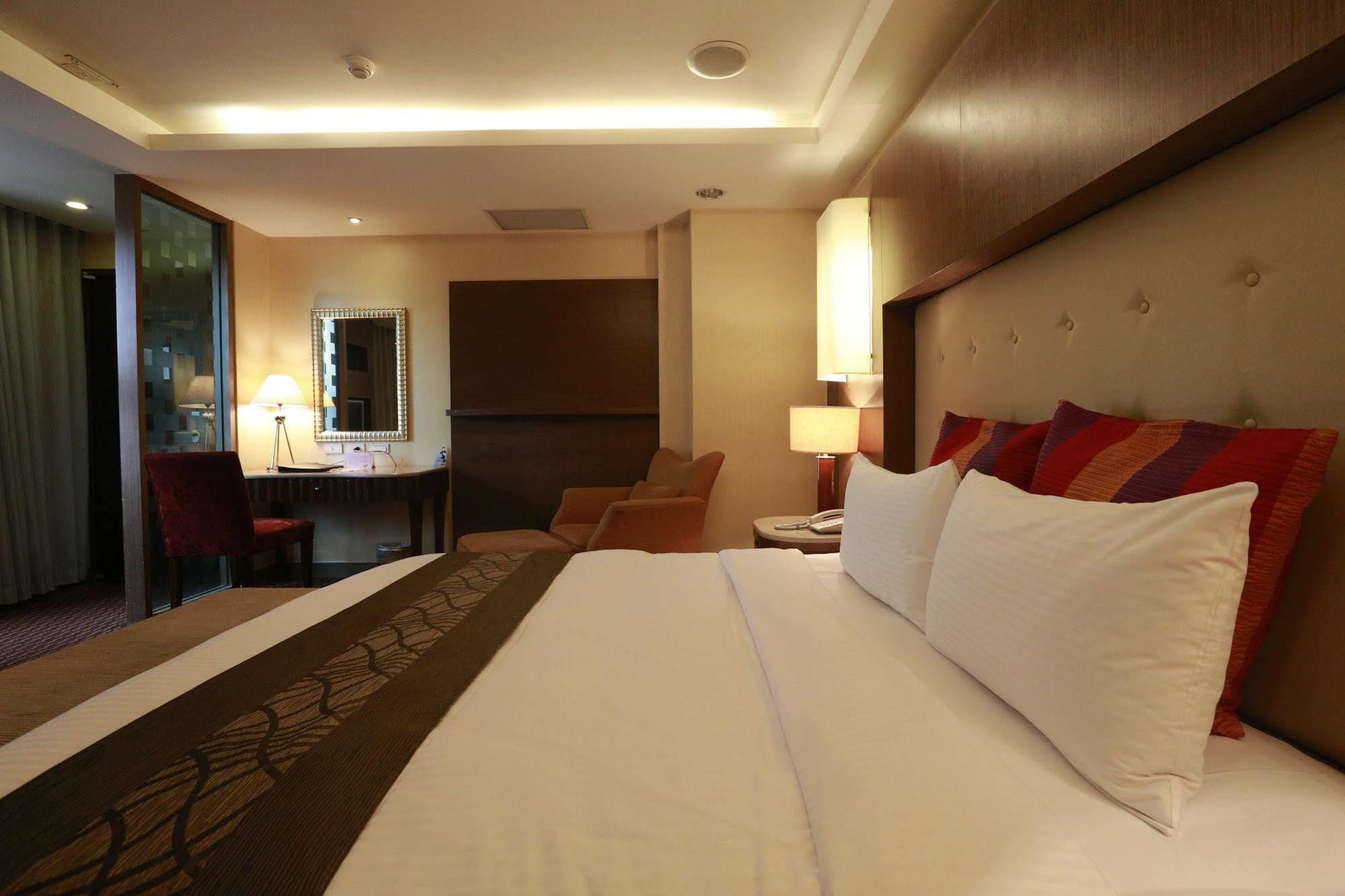 Jingan Classic Inn Csungho Kültér fotó